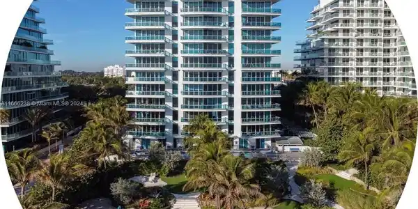 9401 Collins Ave