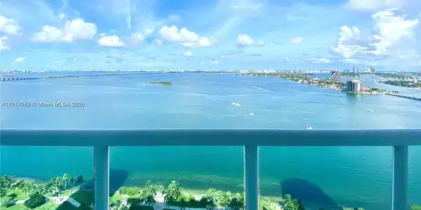 1800 N Bayshore Dr