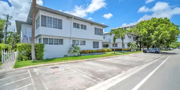 9280 Bay Harbor Ter