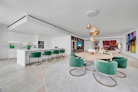 9111 Collins Ave