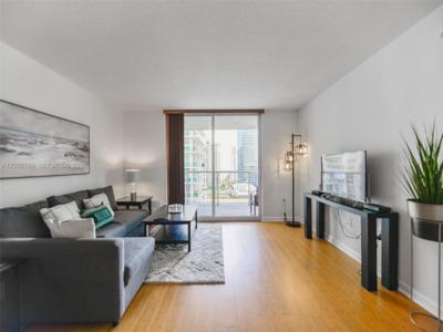 1200 Brickell Bay Dr