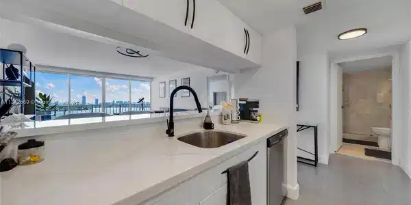7601 E Treasure Dr Unit 2408