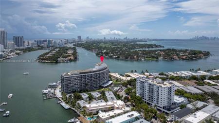 900 Bay Dr