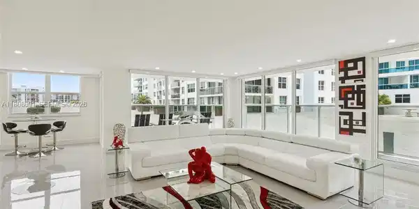 2751 S Ocean Dr
