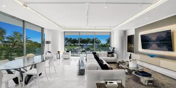 10203 Collins Ave