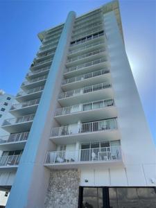 5838 Collins Ave