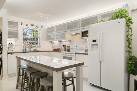 300 Ocean Dr