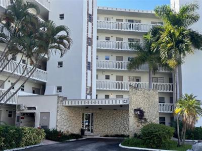 3181 S Ocean Dr