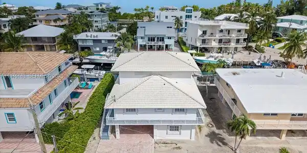 106 Lisbon Ct