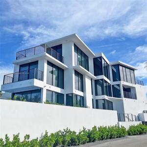323 Mola Ave