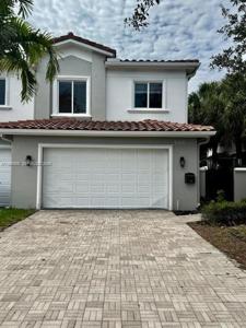 2706 NE 30th Pl