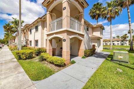 1261 SE 28th Ct