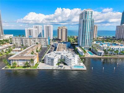 1913 S Ocean Dr