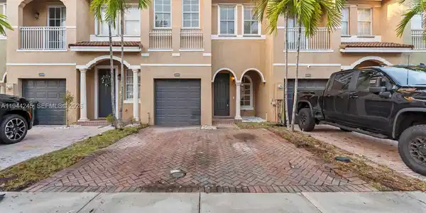 2441 SE 14th St