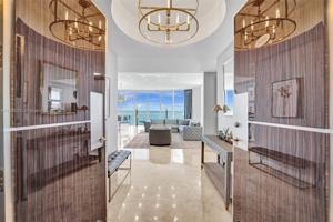 18101 Collins Ave
