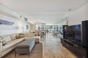 6423 Collins Ave Unit 1102