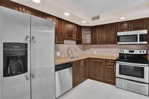 20335 W Country Club Dr Unit 703