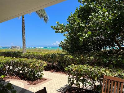 15811 Collins Ave