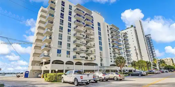 7928 West Dr Unit 601