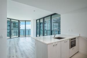 501 NE 31st St Unit 2206