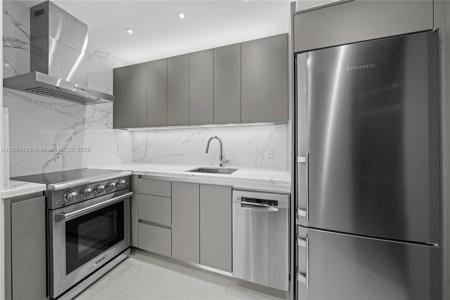 999 Brickell Bay Dr