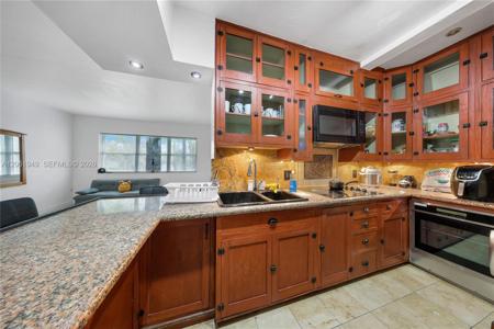 1289 Marseille Dr
