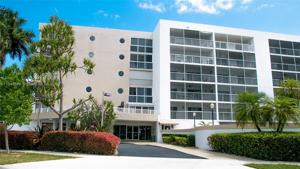 17801 N Bay Rd Unit 203