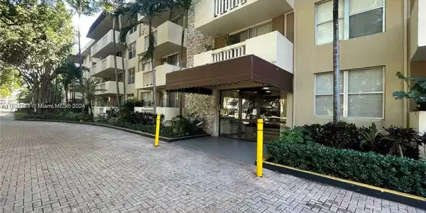 1800 Sans Souci Blvd