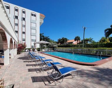 3181 S Ocean Dr
