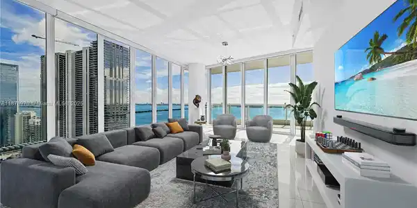 2020 N Bayshore Dr