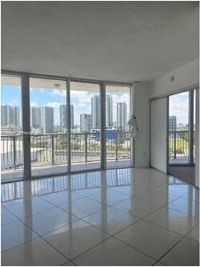 1750 N Bayshore Dr