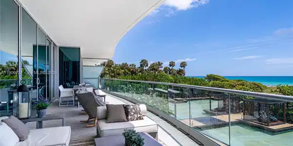 9349 Collins Ave