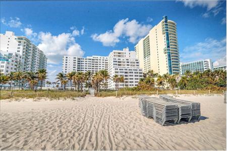 5005 Collins Ave