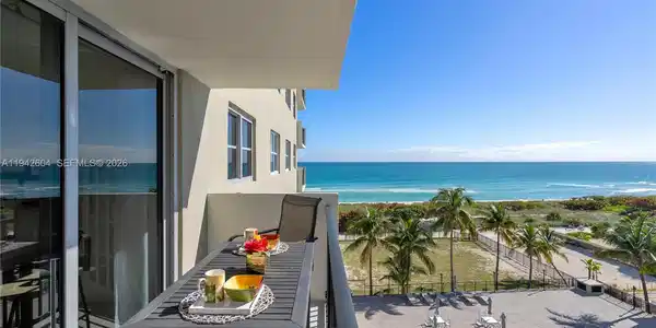 9273 Collins Ave