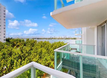 1000 West Ave Unit 327