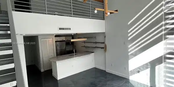 7744 Collins Ave