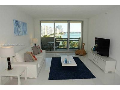 1500 BAY RD