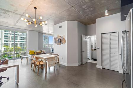 2275 Biscayne Blvd