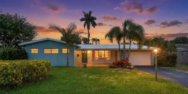 2610 NE 50th