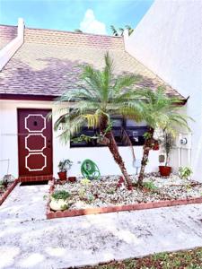 2111 N 14th Ave