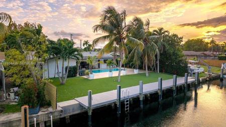 2305 Magnolia Dr