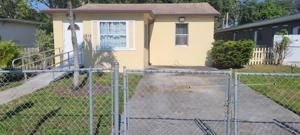 1215 NE 127th St