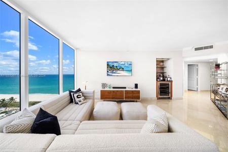 4775 Collins Ave