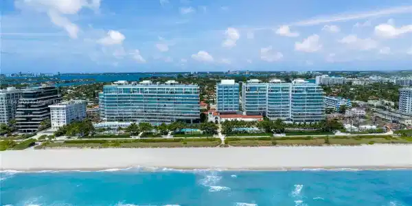 9111 Collins Ave