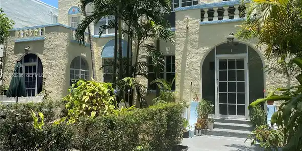 719 Meridian Ave
