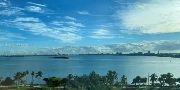 1800 N Bayshore Dr