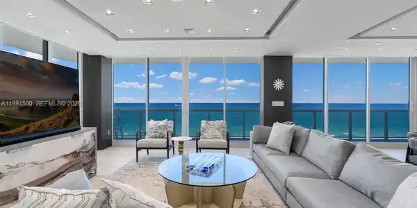 9559 Collins Ave