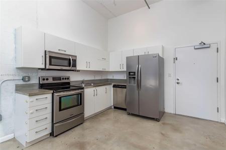 444 NE 30th St
