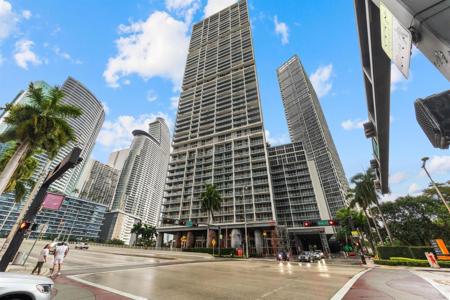 485 Brickell