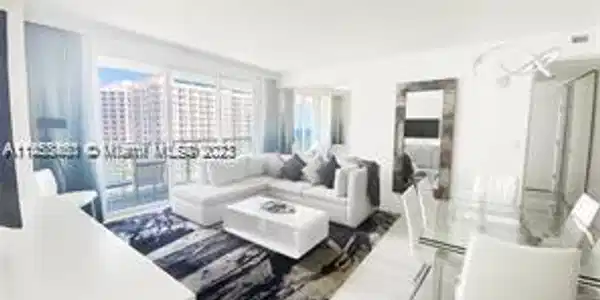 3101 Bayshore Dr